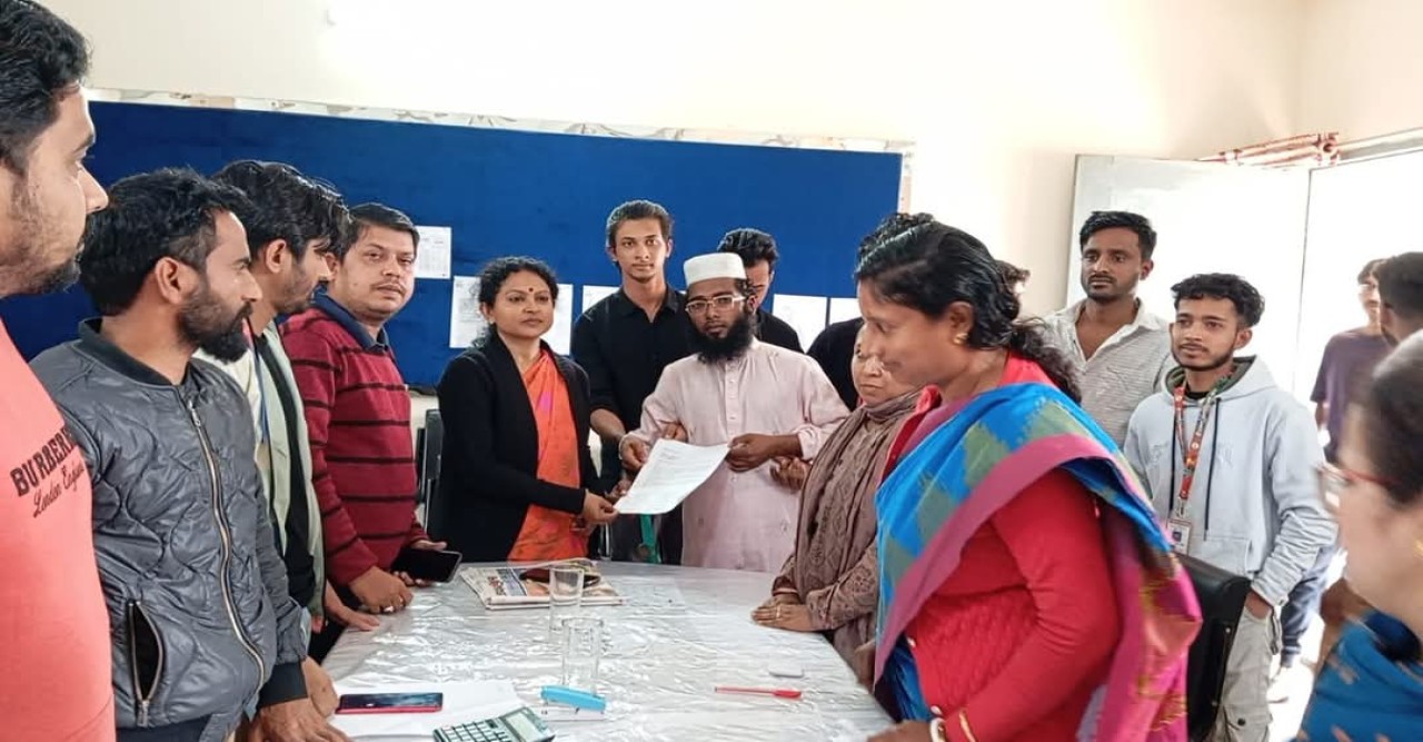 উপাধ্যক্ষ আব্দুস শহীদ কলেজের নাম পরিবর্তনে আল্টিমেটাম