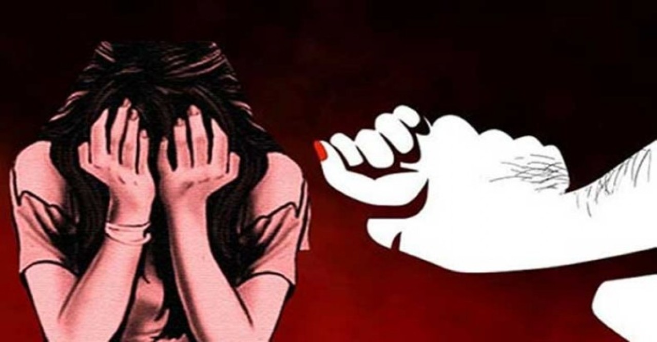 পার্টি অফিসে ডেকে যুবতীকে ধর্ষণ!