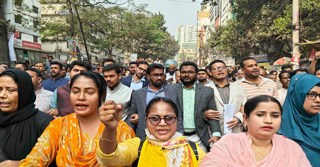 ৪৮ ঘণ্টার মধ্যে আ.লীগকে নিষিদ্ধ না করলে যমুনা ঘেরাও : রাশেদ খাঁন