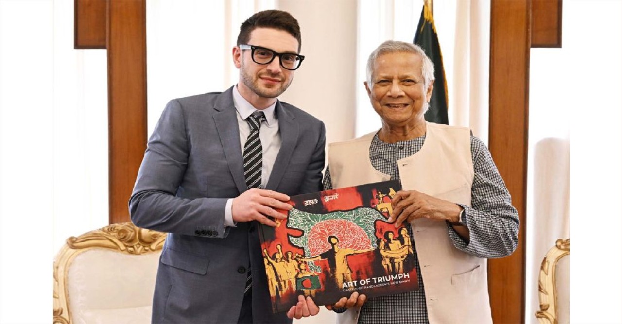 গণমাধ্যম নজিরবিহীন স্বাধীনতা ভোগ করছে : প্রধান উপদেষ্টা