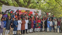 ঢাবিতে গণতান্ত্রিক ছাত্র সংসদের পতাকা উত্তোলন কর্মসূচি